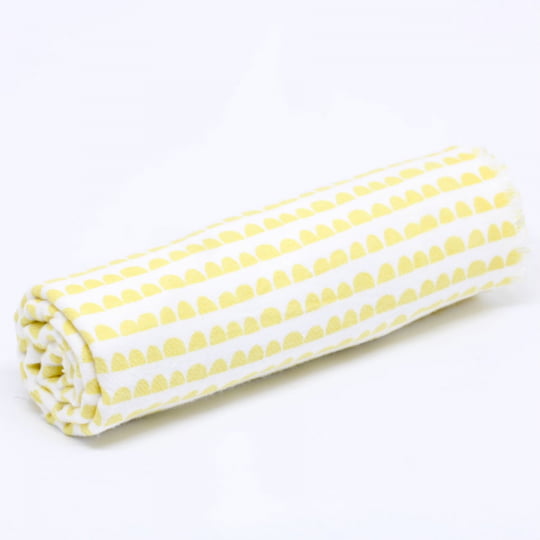 Tecido Flanela Baby - Montinhos Amarelos - Branco - 100% Algodão - Largura: 80cm
