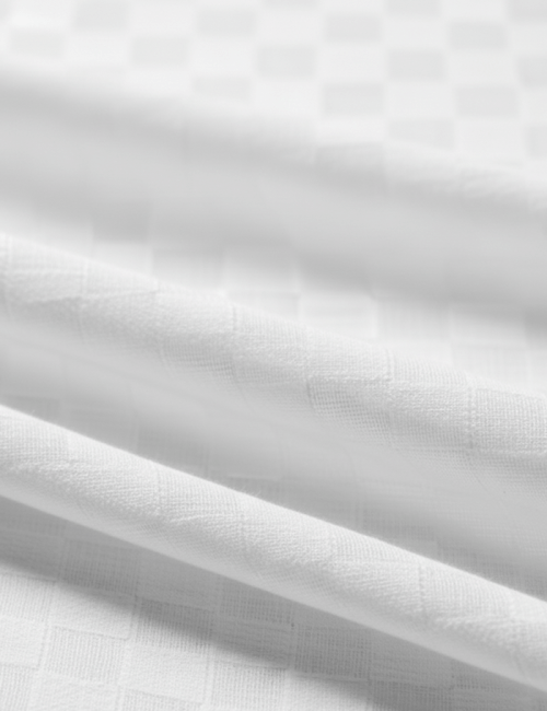 Compre fralda lisa quadriculada branca 100% algodão na Catex. Macia, absorvente e ideal para enxoval, bordados e artesanato. Confira!